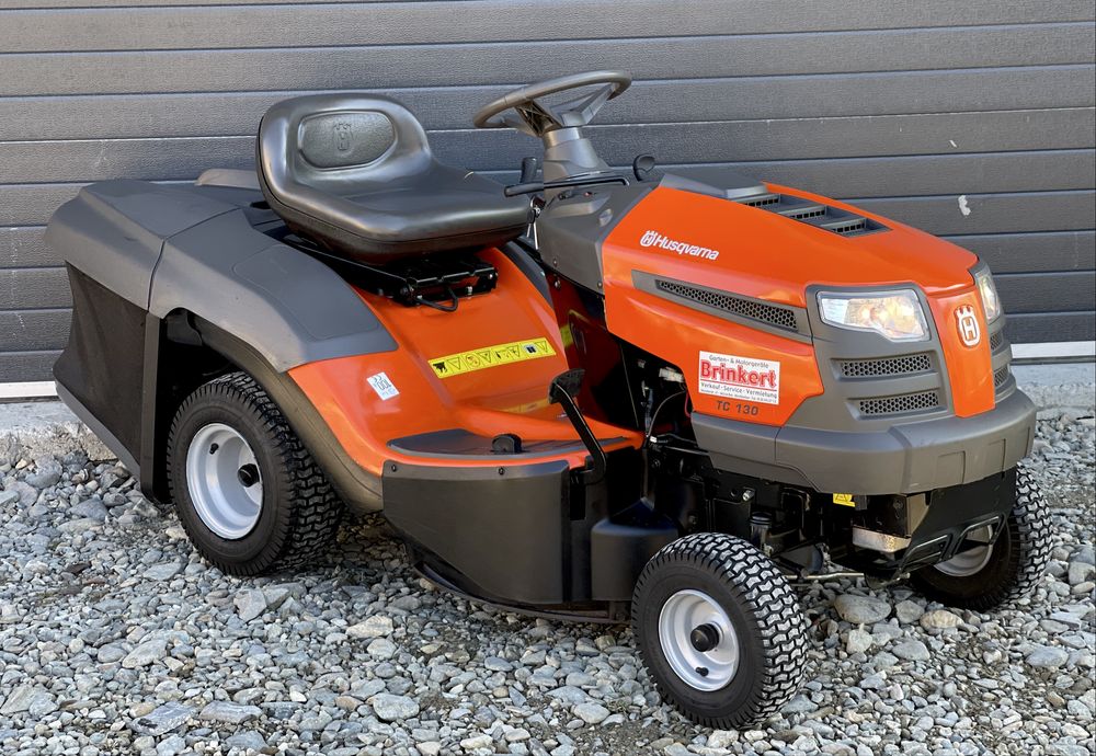 Tractoraș de tuns iarba/gazon Husqvarna TC 130 2014 / Stare Nouă / Import Germania / 12.5 Cai 350cc !