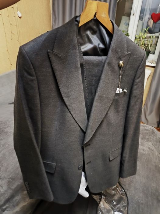 Продам свадебный костюм