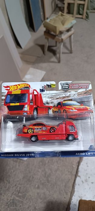 Hot wheels premium