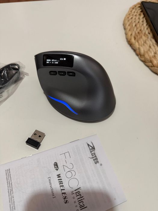 Vând mouse F26C, nou, sigilat în cutie.