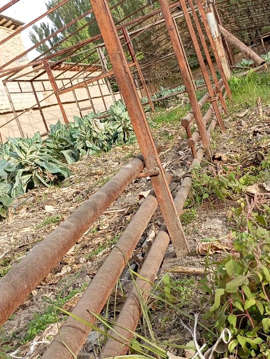 Teplitsa sotiladi rossiyskiy ugolnidan