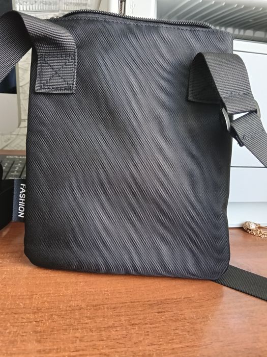 Компакная сумка для гаджетов