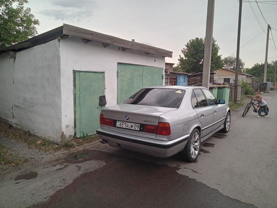 Бмв520 2.8 строкер в хорошем состоянии.