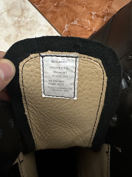 Bocanci din piele naturală 100%