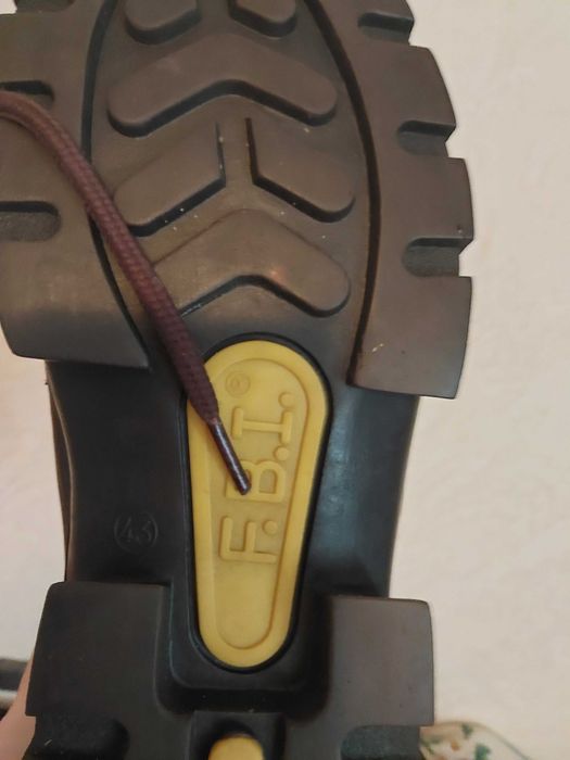 F.B.I USA  Original Size 43 100% Кожа Туризъм.