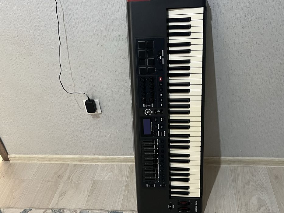 Миди клавиатура сатылады