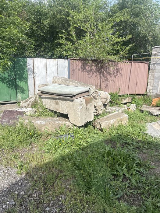 Отдам даром бетонные блоки