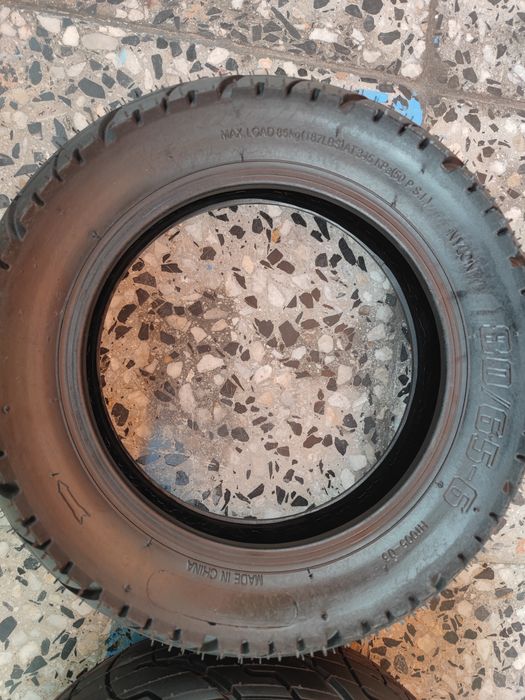 Продавам нови висококачествени гуми за тротинетка размер 80/65-6 за ел