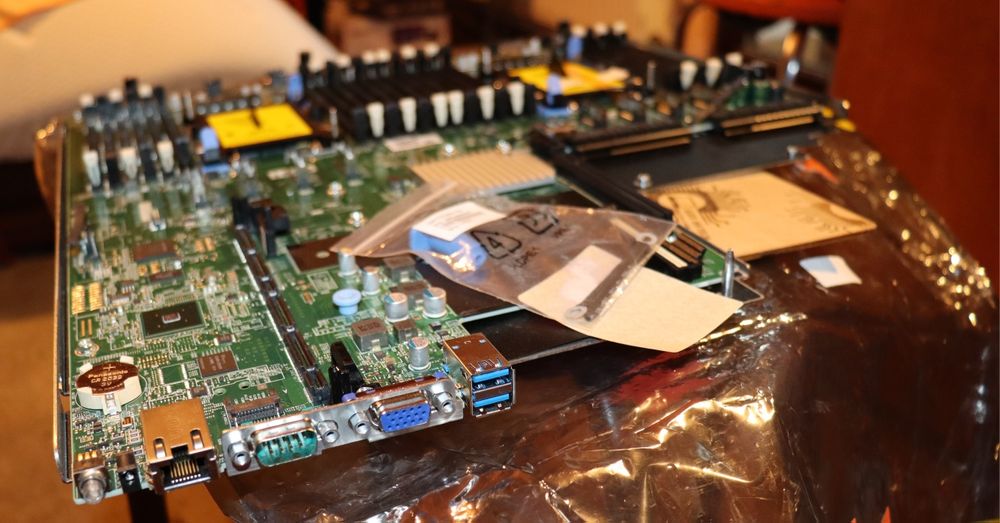 Placa de baza Server Dual Socket Lga3647 Dell Emc DSS8440 Noua