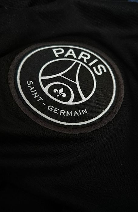 Футболна тениска на psg