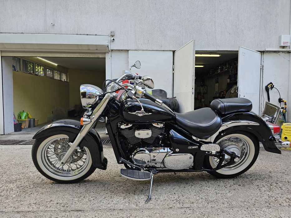 Suzuki Intruder c800