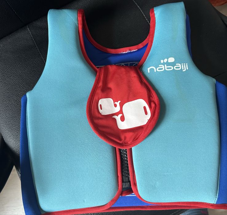 Детска жилетка за плуване размер M