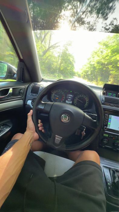 SKODA OCTAVIA 2 vrs 2.0 tdi dsg