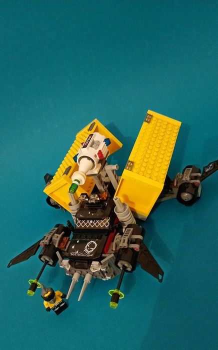 LEGO Space Truck Getaway