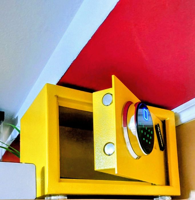 Seif KESSER  electronic cu alarmă și amprentă!