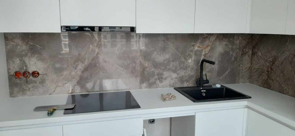 Профессиональный кафельщик