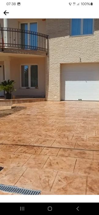 Beton amprentat  .