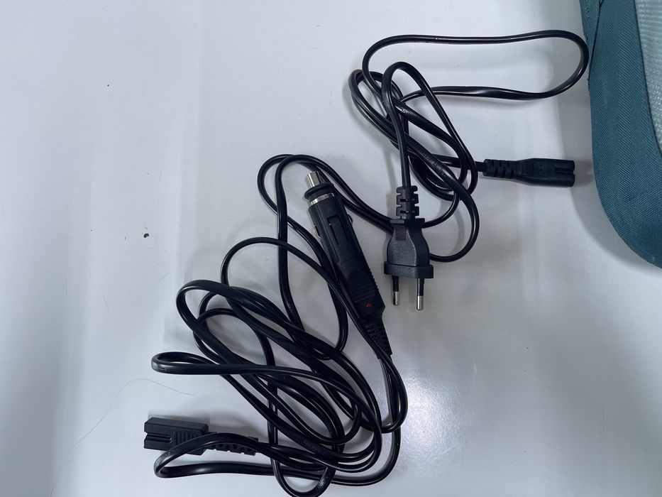 Vand Geantă frigorifică electrică camping 900 30L