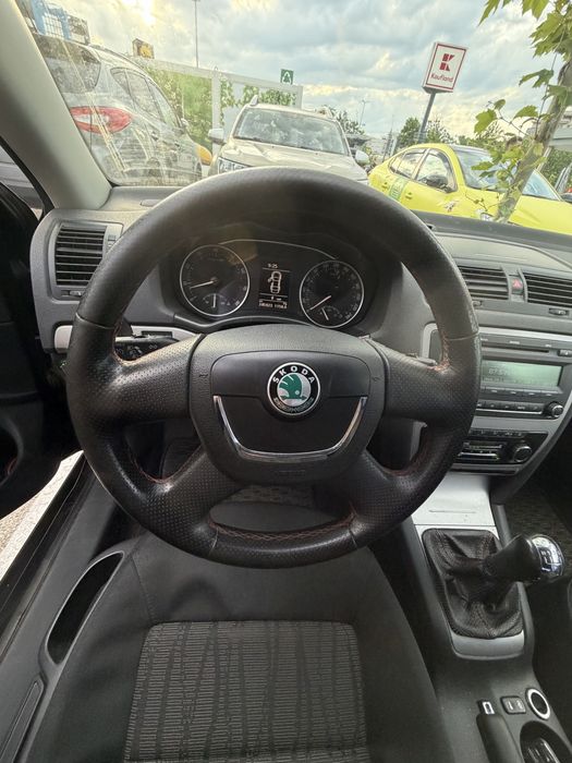 SKODA Octavia 2010 — imagine 5