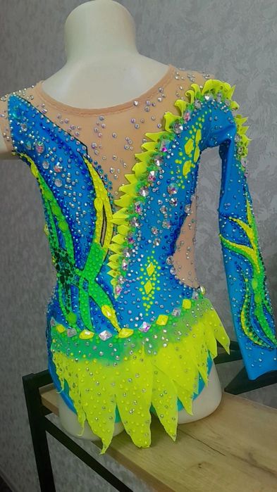 Новый купальник для художественной гимнастики. На 5-7лет.рост 120-128