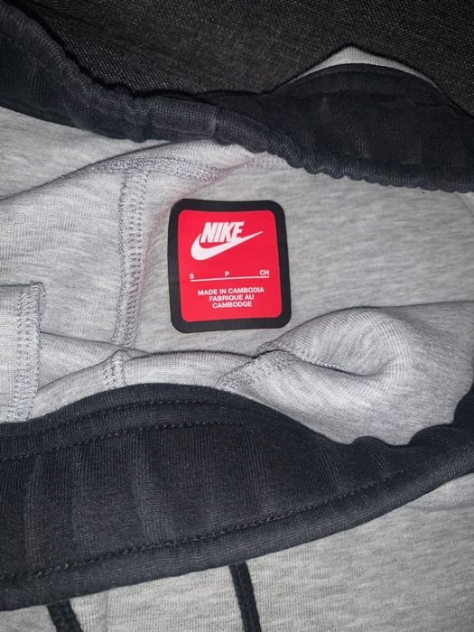 Pantaloni nike tech fleece