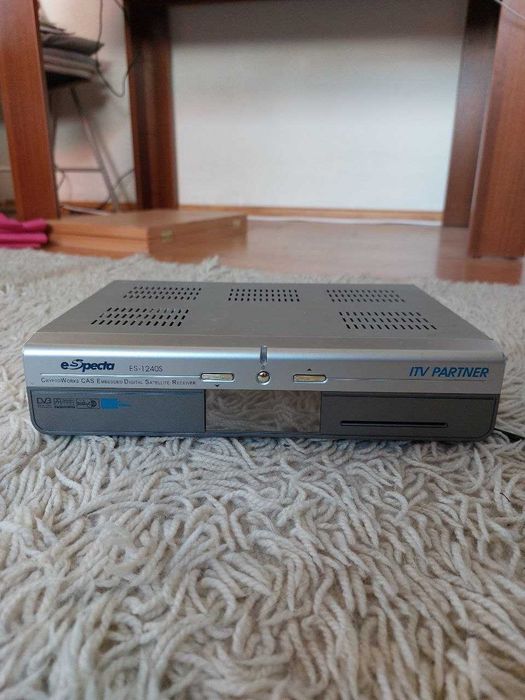 Сателитен приемник eSpecta ES-1240S (ITV Partner) с дистанционно