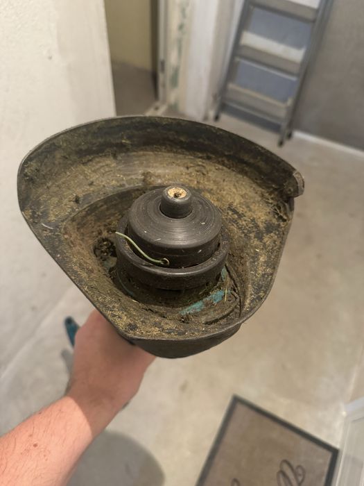 35 лева Тример за трева Bosch 23 Easytrimer