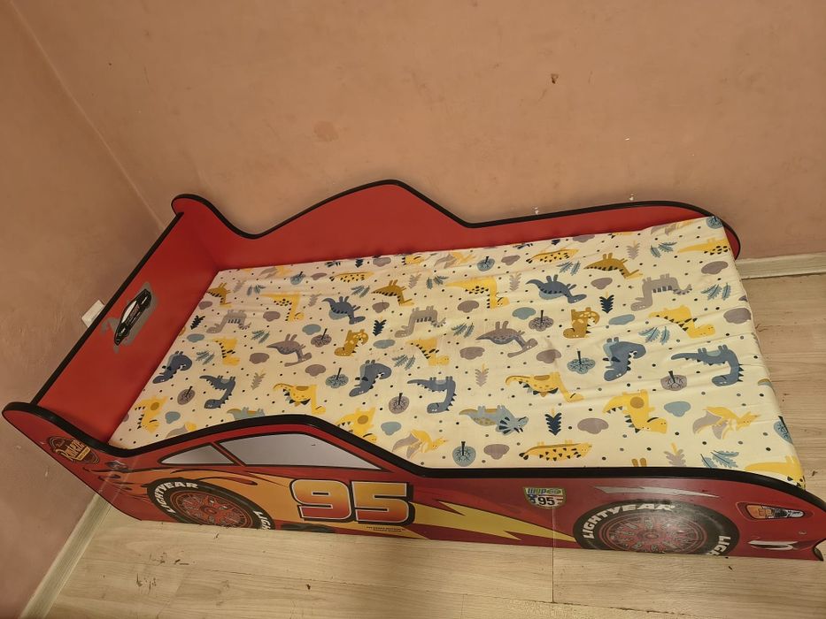 Pat masinuta cu saltea pentru copii