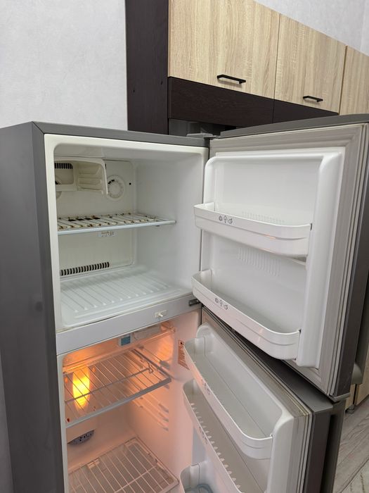 Продется холоидльник LG