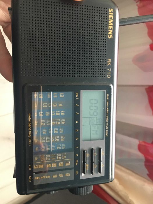 Radio Siemens RK 710 din 1992 functional.Cititi tot anuntul.