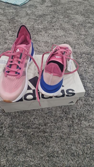 Продам кроссовки