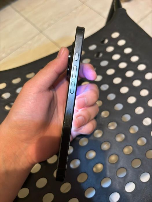 iPhone 16 pro без ремонта