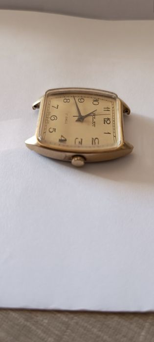 Винтидж позлатен часовник POLJOT