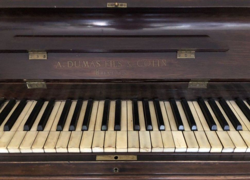 Пиано A.Dumas Fils & Colin