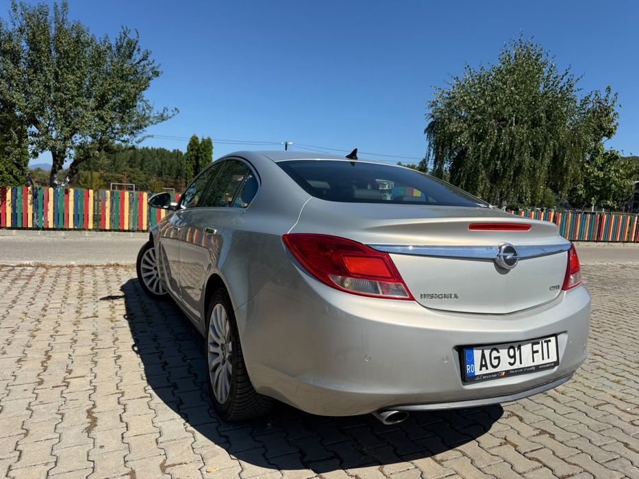 Opel Insignia 2.0 CDTI Automată | 131 CP | R18 | Navi | Senzori | 2 Chei