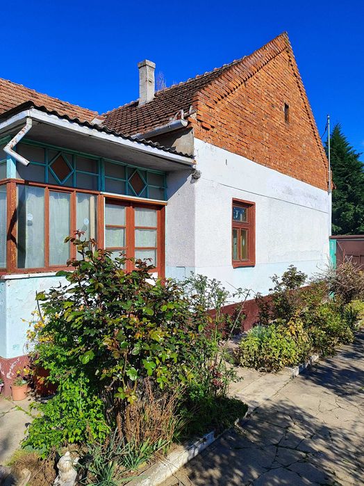 Casă de vănzare cu grădinâ