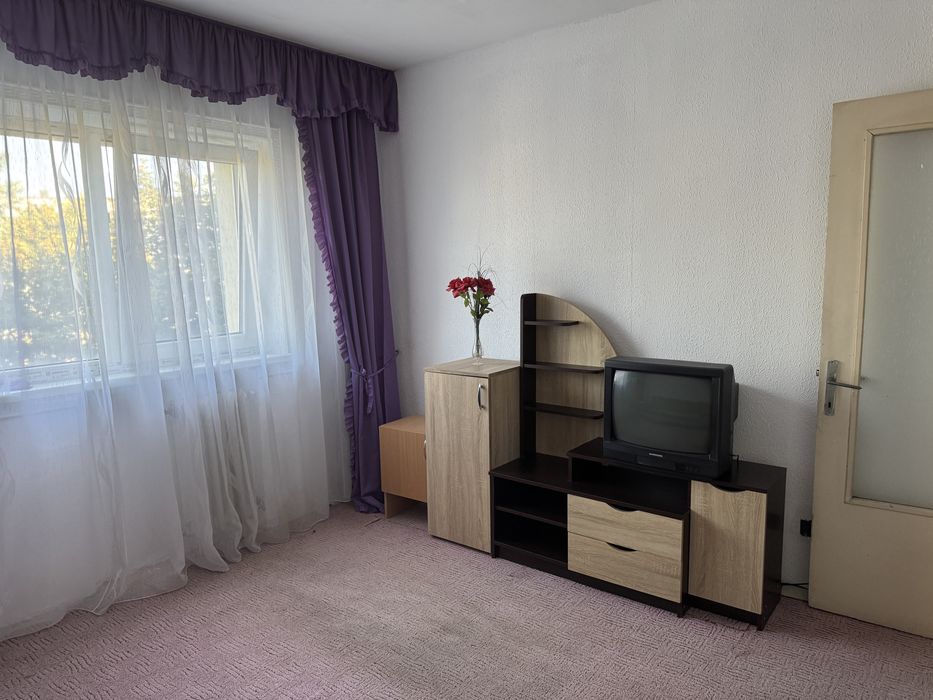 Inchiriez apartament 4 camere