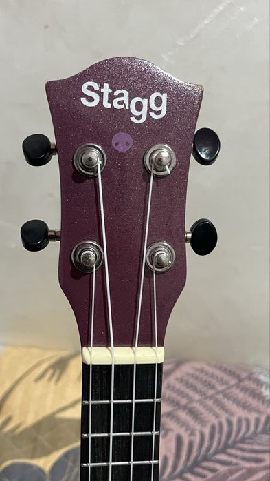 Укулеле Stagg, фиолетовый
