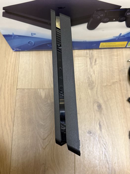 PlayStation 4 Slim