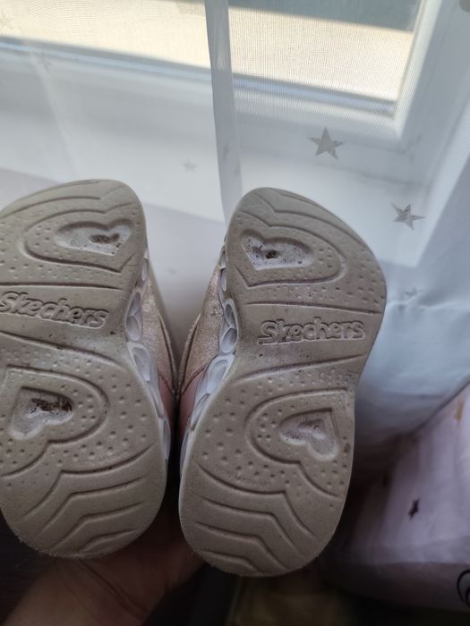Сникърси Skechers 25 номер светещи