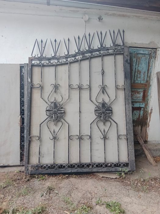 Продам ворота двустворчатые