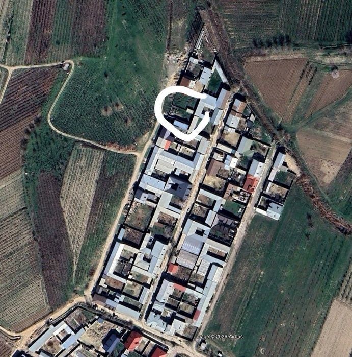 Срочно ер сотилади олтин тепадан чапга 50 йилликда масжит кучани охири