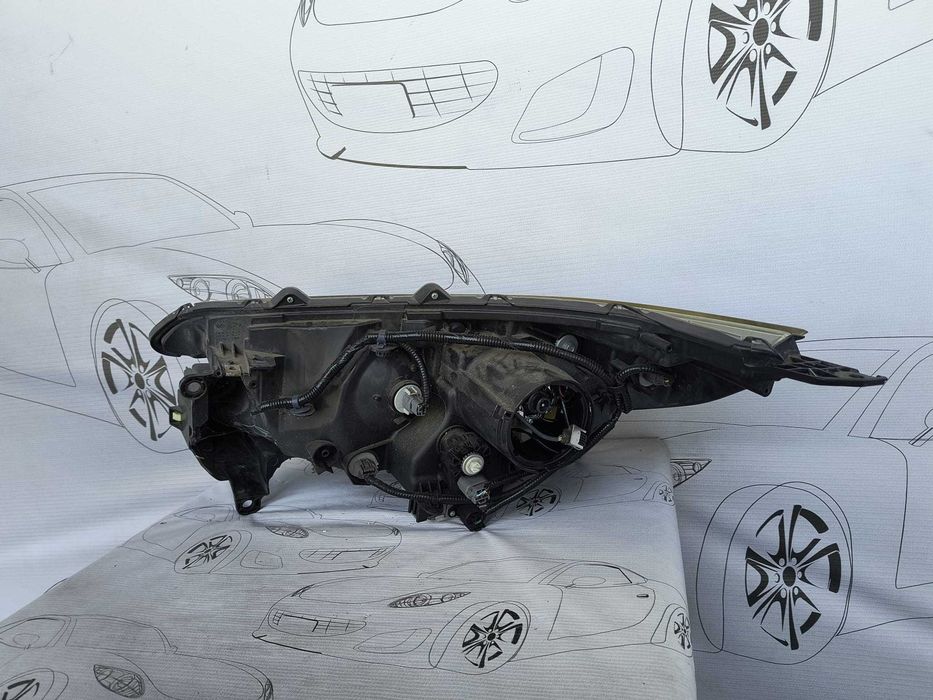 Far Dreapta Uk Xenon Bi-Xenon Honda CR-V 2015 Facelift / 2015-2018 Cod OEM 33100-T1G-E81 (1E1)
