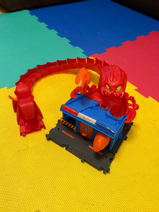 Писти Hot wheels