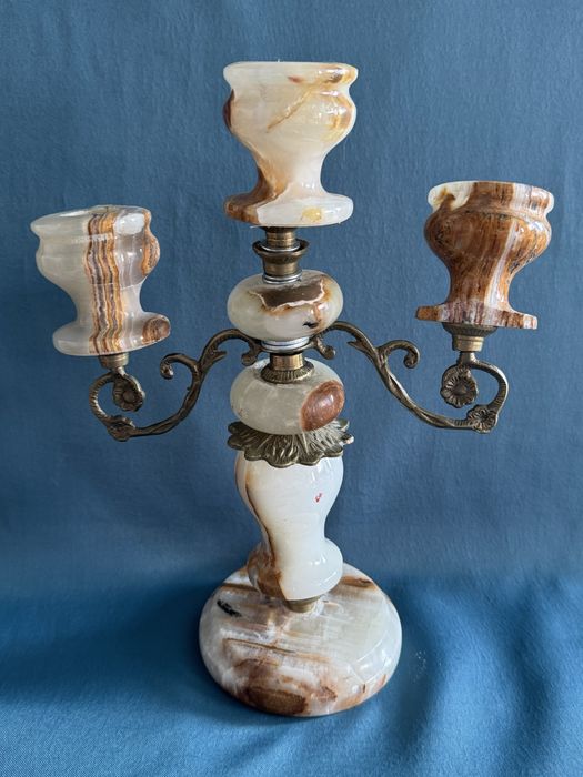 Свещник от Оникс