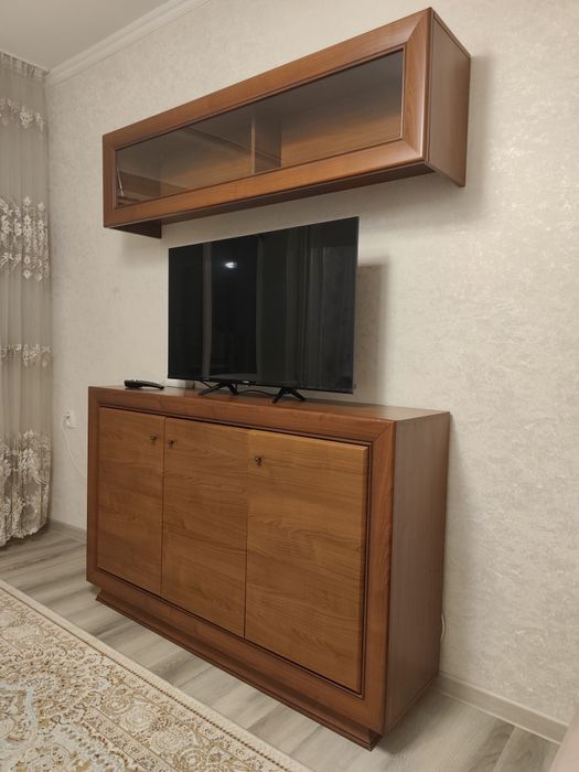 Тумба с настенным шкафом