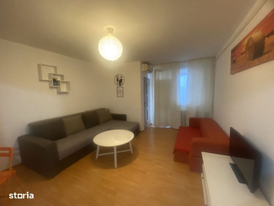 Garsoniera de inchiriat zona Titan 295€