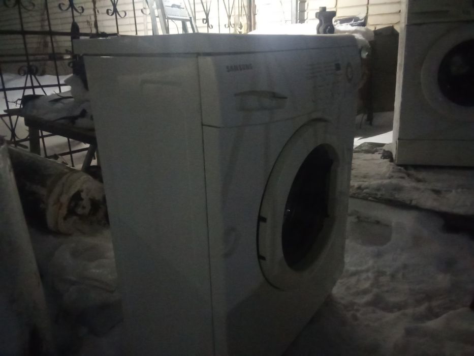 Продам стиральную машину.
