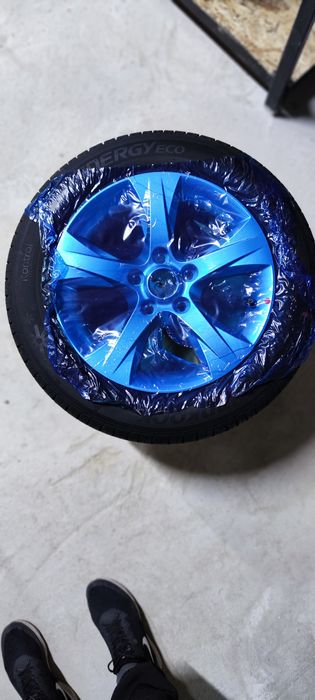 продам одно колесо R16