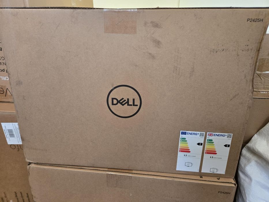 Два монитора Dell чисто нови